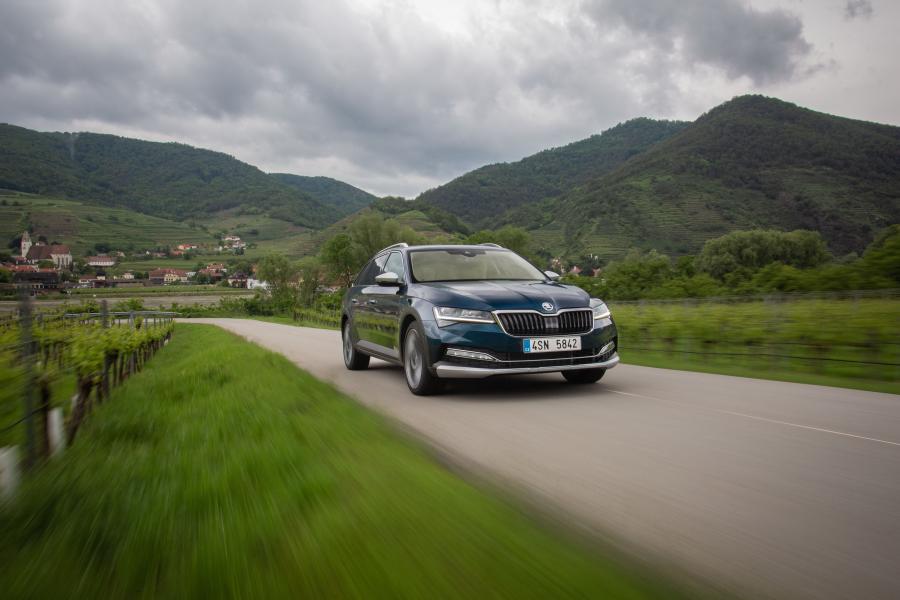  Skoda Superb Scout 2019 года  (WW) (фото 25 из 72)